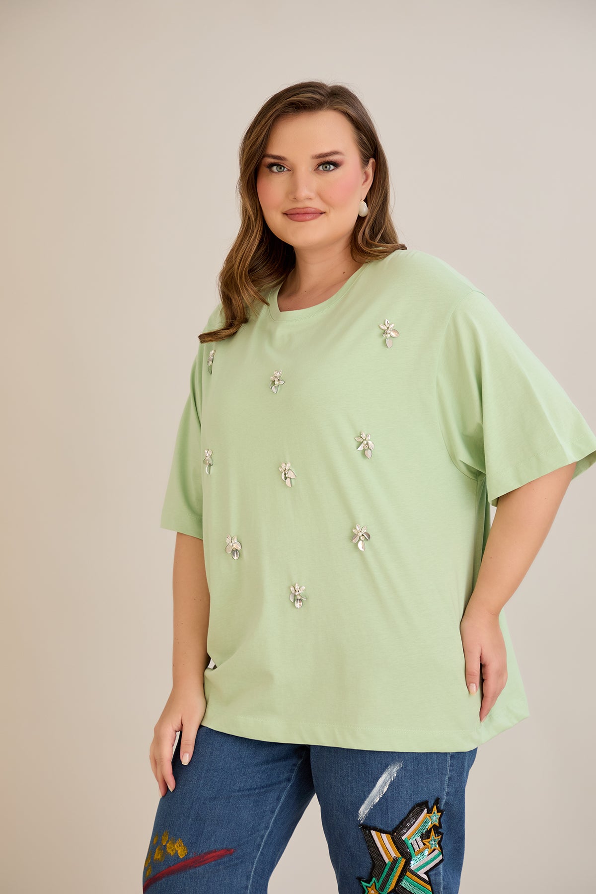 Βαμβακερή μπλούζα oversize 10967 με πετρούλες σε χρώμα μέντα σε μεγάλα μεγέθη 
