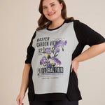 Πολύχρωμο βαμβακερό T-shirt με στάμπα Πετούνια σε μεγάλα μεγέθη 