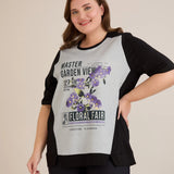 Πολύχρωμο βαμβακερό T-shirt με στάμπα Πετούνια σε μεγάλα μεγέθη 
